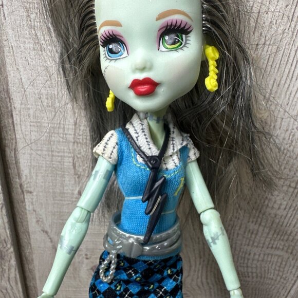 Monster High Frankie Stein Doll With Blue Plaid Skirt Black Shoes - Picture 2 of 6